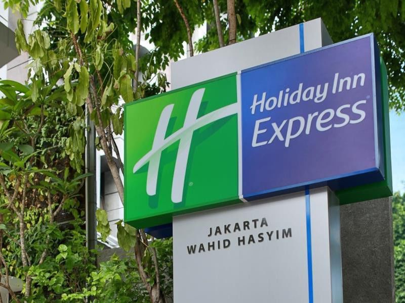 Holiday Inn Express Jakarta Wahid Hasyim, An Ihg Hotel Extérieur photo
